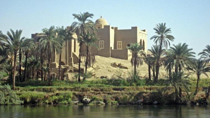 Picture of a mosque along the Nile in Egypt